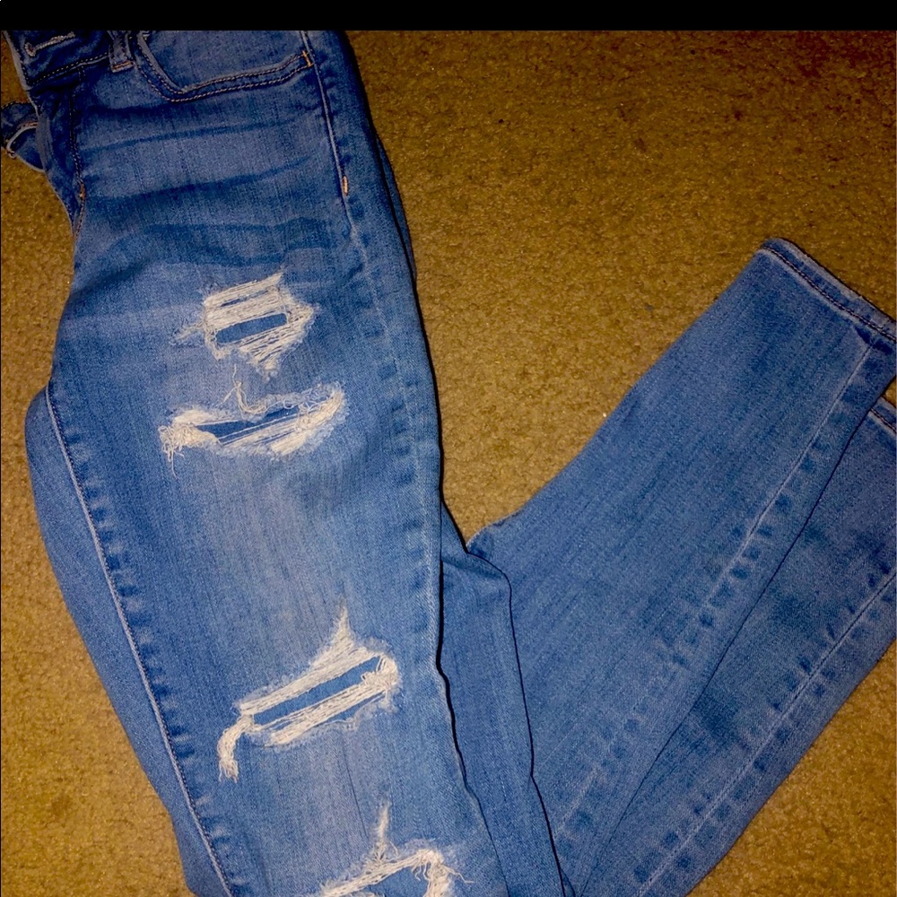 Women’s Size 2 American Eagle High Waisted Jeans